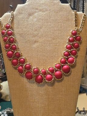 Gold Chain Necklace with Fushia Colored Bead Accents